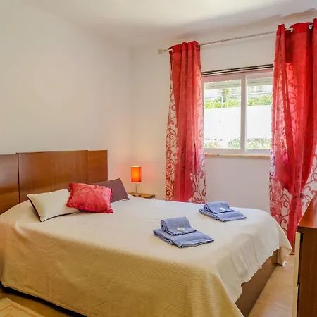 Апартаменты Apartamento Praia Do Sul Эрисейра